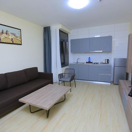 Triple E Hotel And Spa Адис Абеба Екстериор снимка