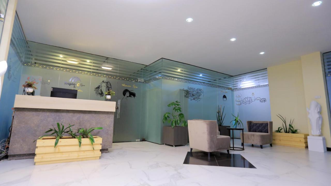 Triple E Hotel And Spa Адис Абеба Екстериор снимка